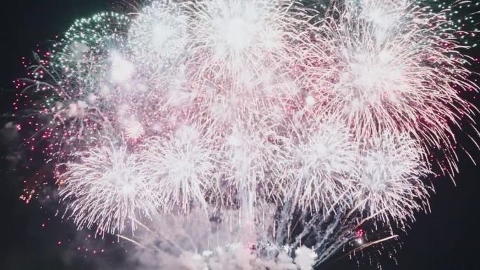 烟花庆祝夜空与各种节日。