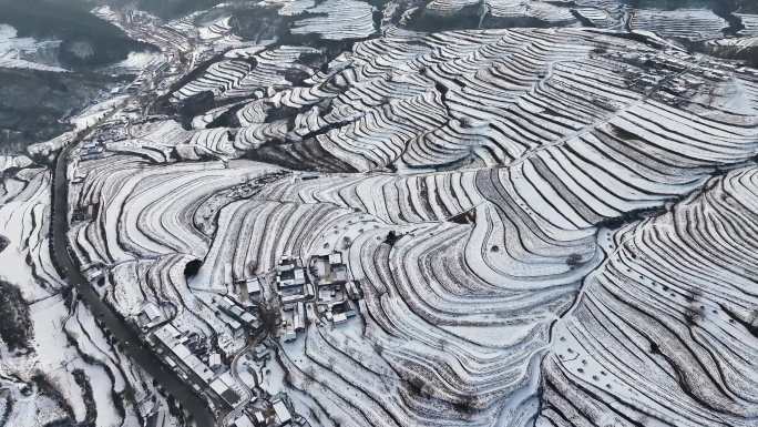 大西北梯田雪景航拍