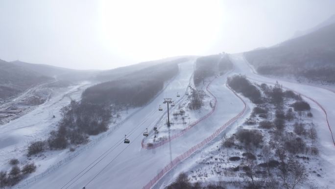 03太舞滑雪小镇 大雪天 滑雪道 空镜