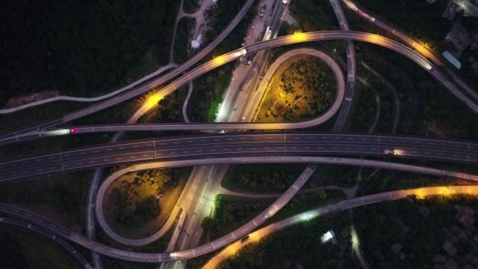 航拍晚上高速公路交通强国建设生长延伸城市