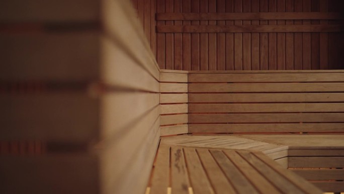 桑拿房里的木凳视频素材木材木头