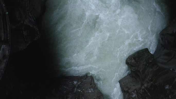 地心谷 泉水 航拍素材