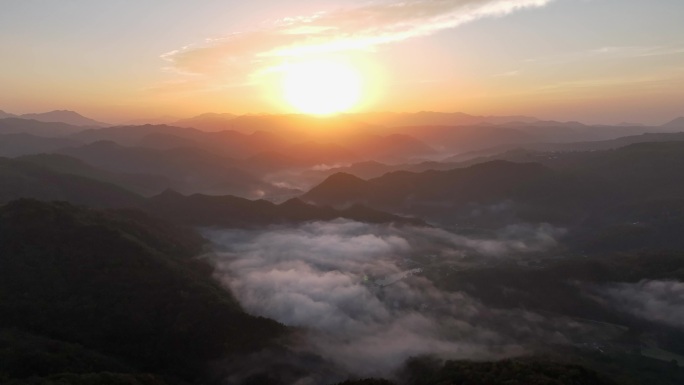 航拍浙江省绍兴市新昌县十九峰美景