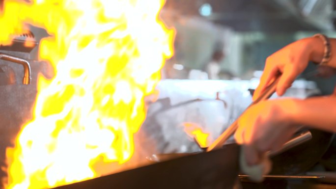 烹饪中餐颠勺爆炒美食