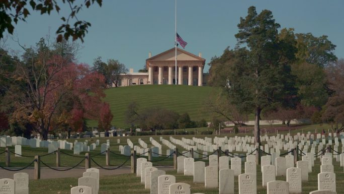 弗吉尼亚州阿灵顿国家公墓退伍军人节的阿灵顿之家