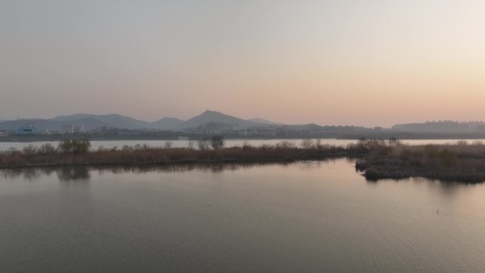 航拍襄阳汉江冬天黄昏夕阳落日城市自然风光