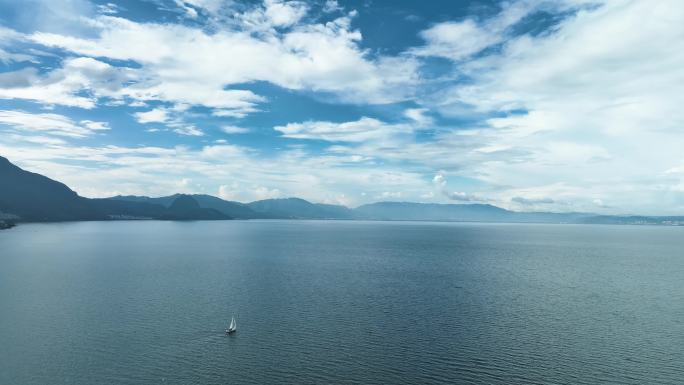 抚仙湖航拍白色帆船全景