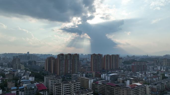 航拍于都县城全景