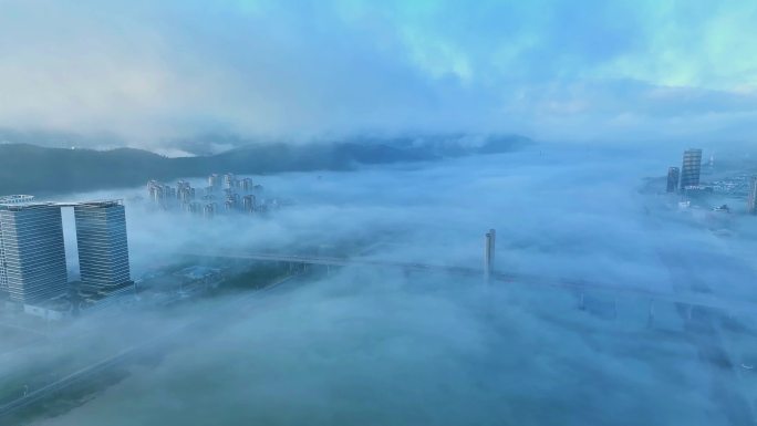 航拍珠海横琴平流雾天空之城