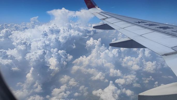 高空飞机游客视角 壮丽云海 积雨云