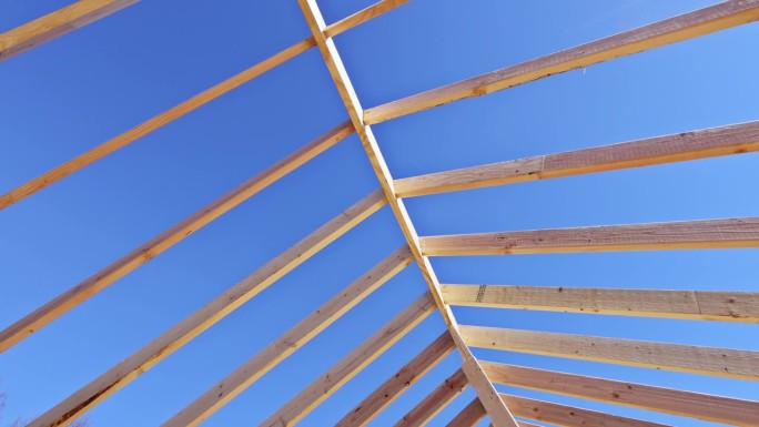 新屋框架桁架木支撑梁屋面施工
