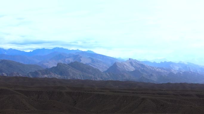 新疆天山航拍自然风光