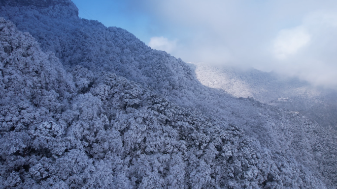 航拍雪景雪山