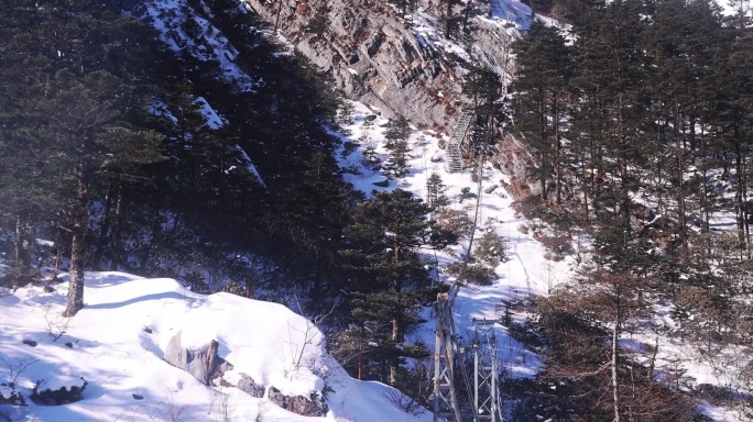 丽江玉龙雪山索道沿途风光