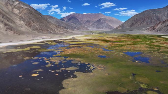 航拍西藏阿里班公湖