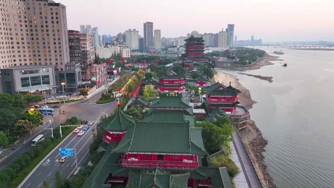 江西南昌滕王阁旅游区夜晚夜景航拍东湖区城