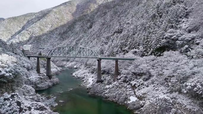 德岛县三好市小盆峡美丽的雪景