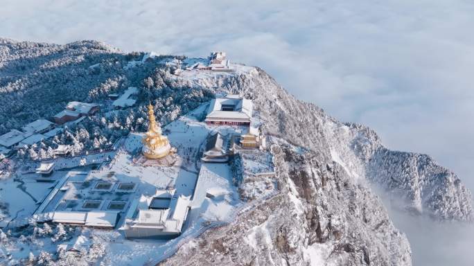 俯拍四川峨眉山金顶冬季雪景云海美丽景观