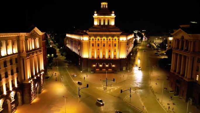 保加利亚首都索非亚的拉戈广场上的国民议会大厦