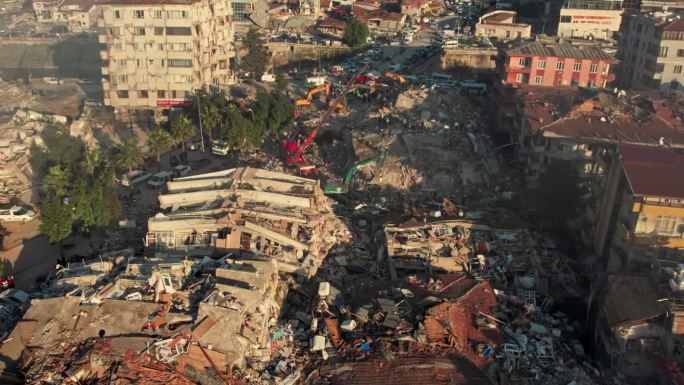 地震对城市的破坏，地震后倒塌的建筑物