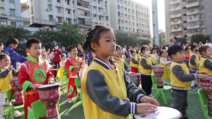 幼儿集体非洲鼓