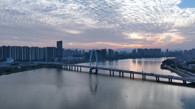 航拍黄昏于都城区全景