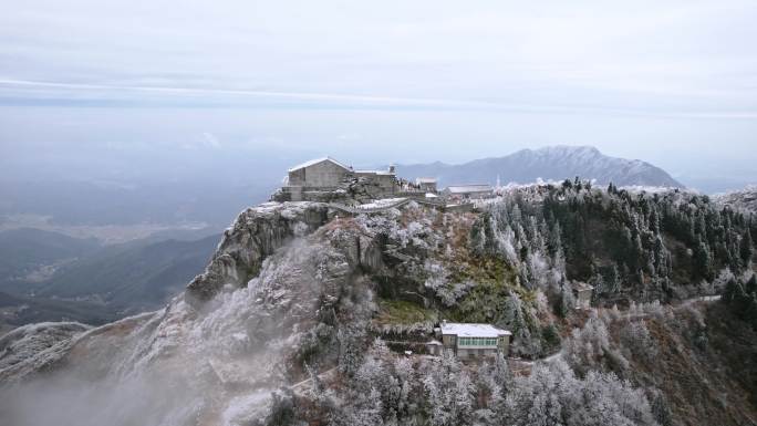 湖南南岳衡山松树凇雪景祝融峰