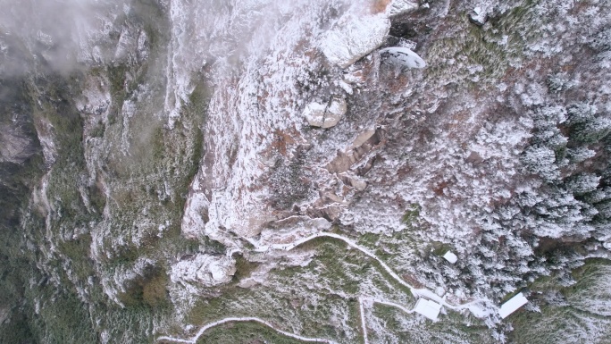 湖南南岳衡山松树凇雪景祝融峰