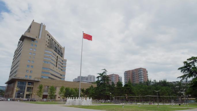 北京师范大学 (校门外景)