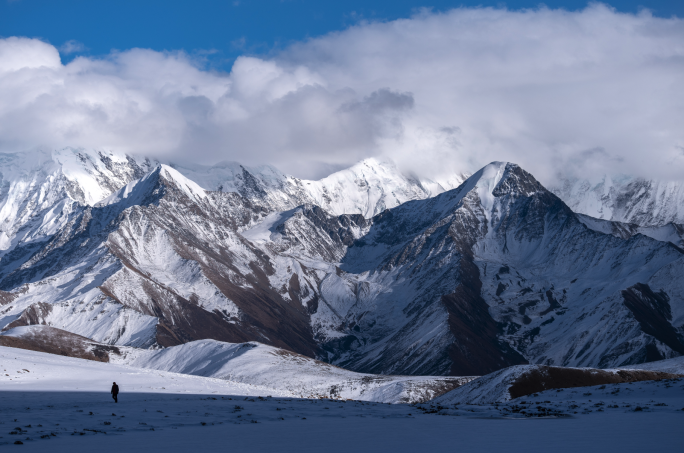 川西贡嘎雪山日照金山延时