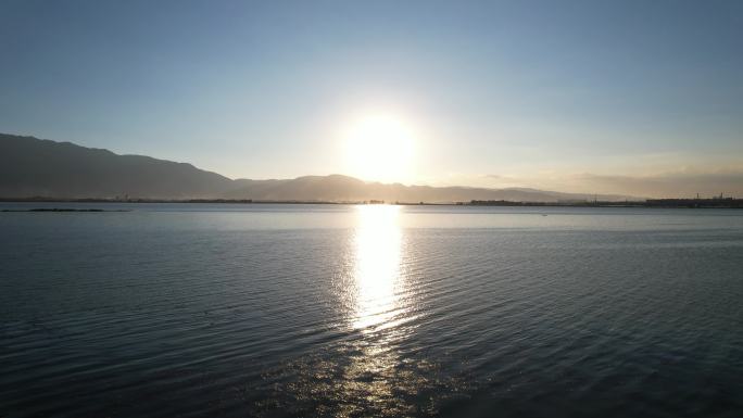 湖面太阳