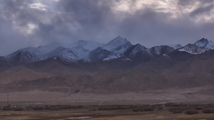 雪山风景航拍