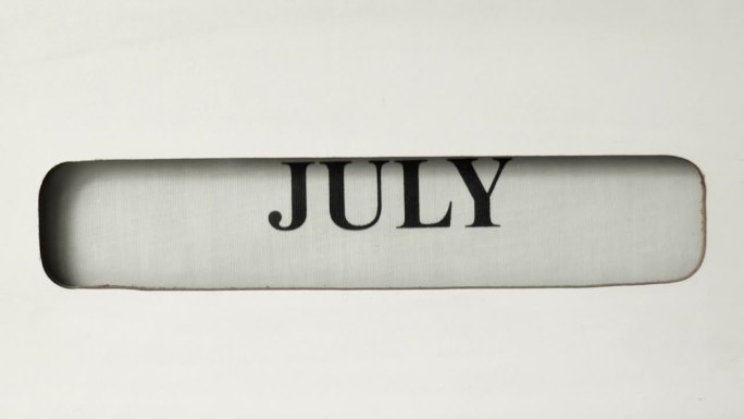 从7月到8月的老式办公日历