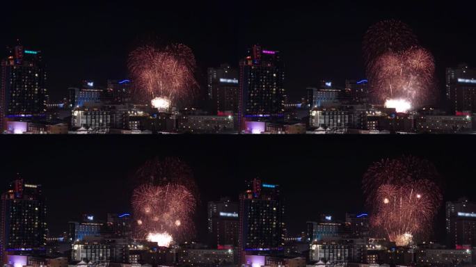 夜空中五彩缤纷的烟花