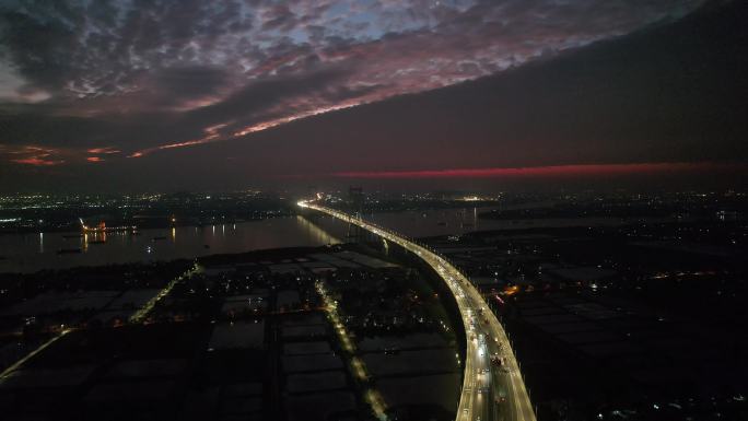 南沙大桥夜景车流