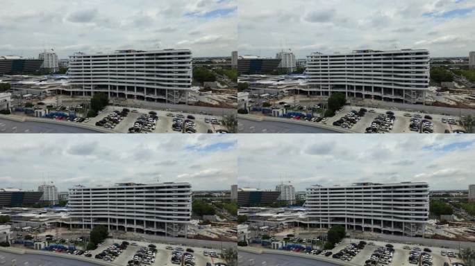 从泰国曼谷郊区昌瓦塔那区周围正在建设的建筑物的顶部观看。
