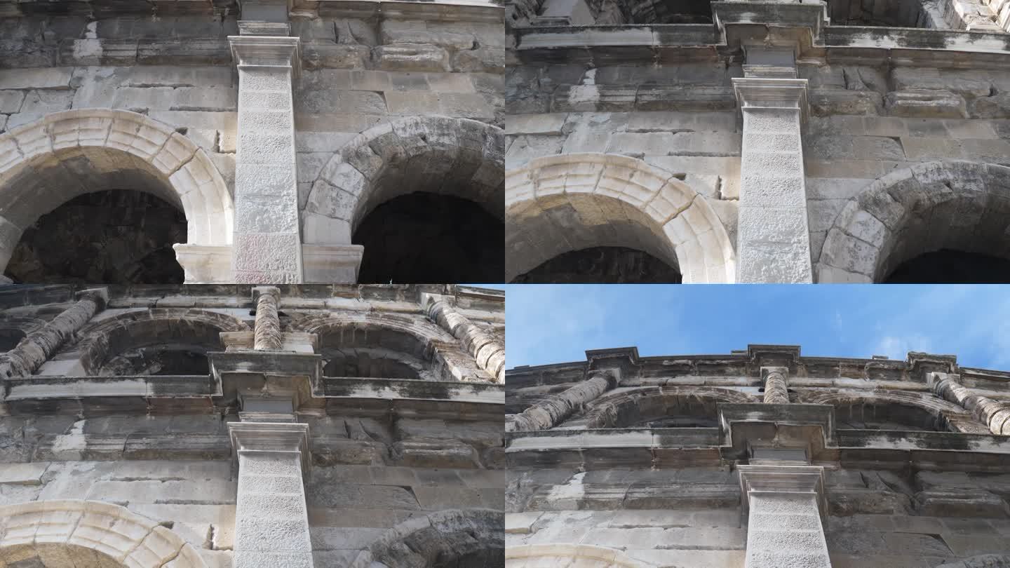 罗马竞技场的圆柱和拱门