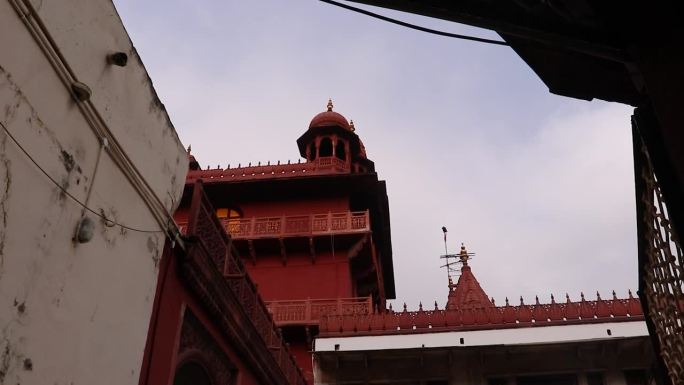 古老艺术的红石神庙，清晨的耆那教圣地