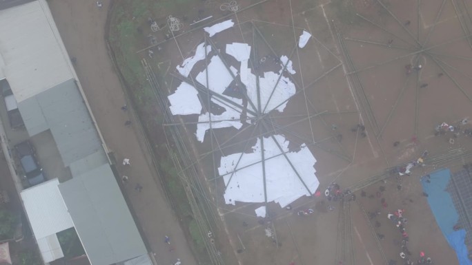 在Sumpango风筝节上的巨型风筝框架的俯视视图，航拍