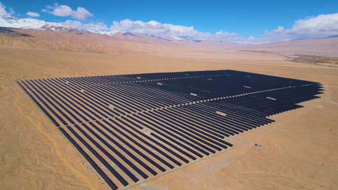 新疆帕米尔高原光伏发电集群太阳能发电站