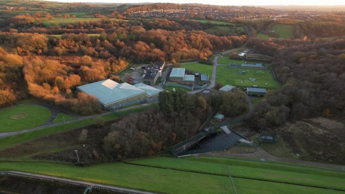 英国乡村的水处理设施。工业淡水过滤设施