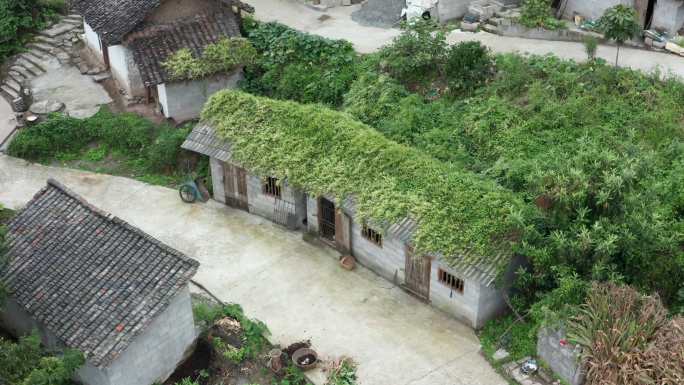 宜昌兴山高桥乡大槽村槽舂山房民宿山村风景