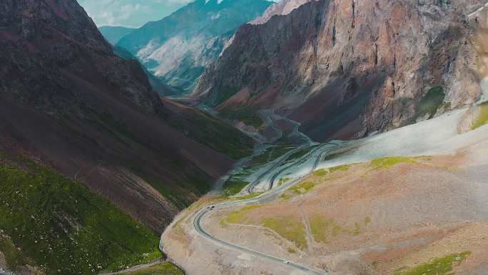 新疆独库公路，哈希勒根达坂，航拍视频