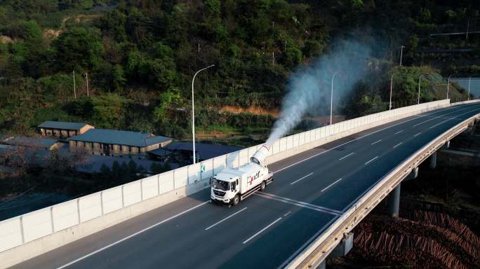 龙岩市新罗区翠屏山高速公路隧道洒水车航拍