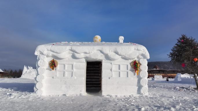 敖鲁古雅鄂温克民族乡木屋雪雕1