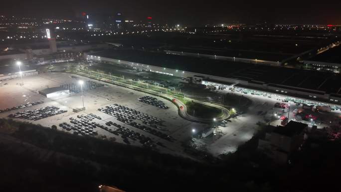 航拍阿维塔中国重庆总部生产厂区夜景