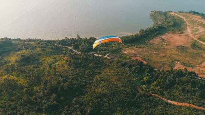 武汉光谷滑翔伞航拍