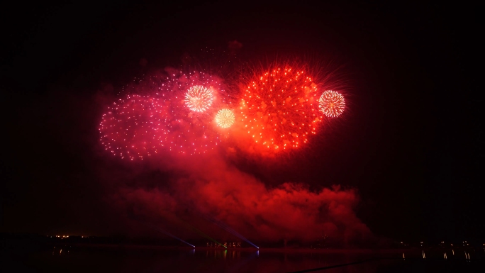 烟花表演 放烟花庆祝节日