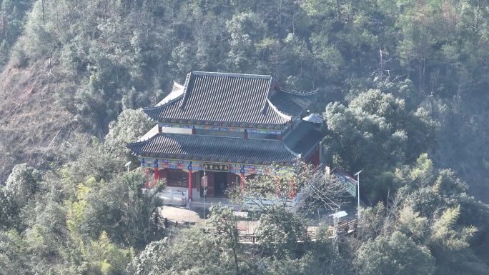 航拍利村乡高华山宝寺