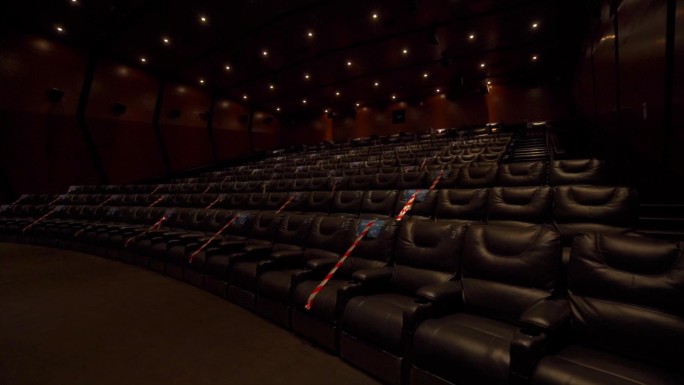电影院巨幕厅电影座位约会看电影 2